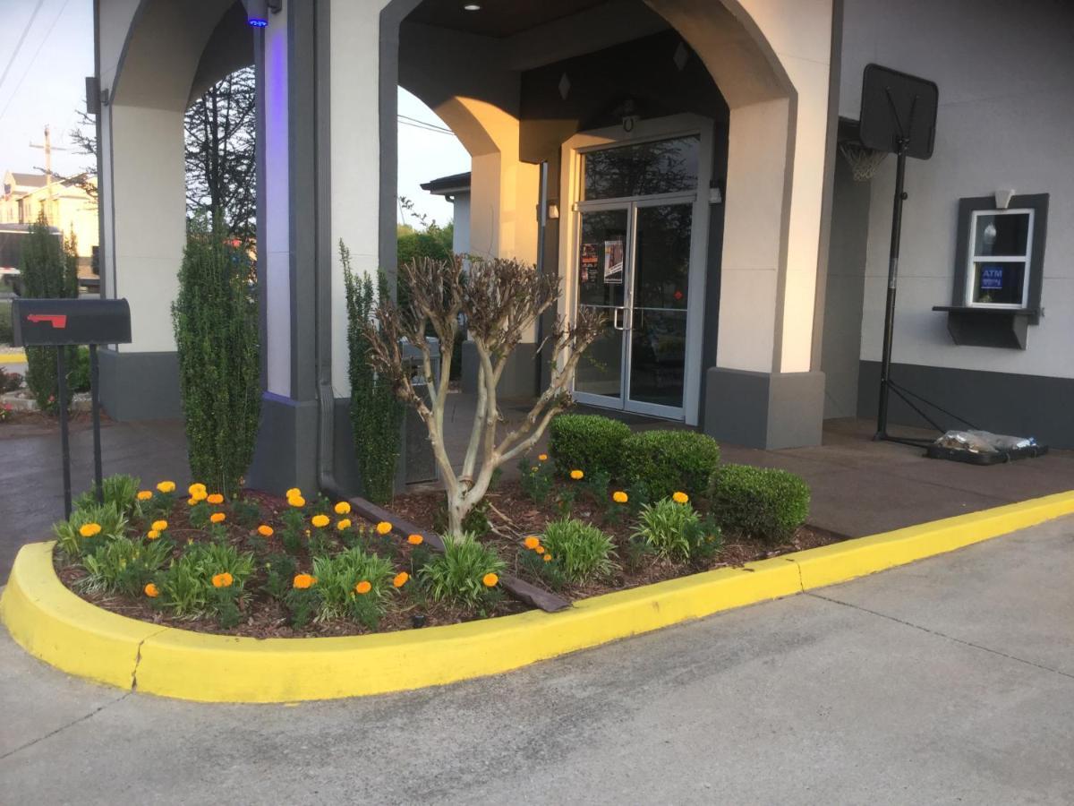 Muskogee Inn And Suites Екстериор снимка